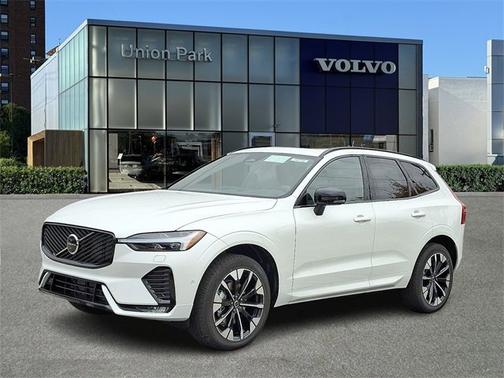 2026 Volvo XC60 Plus