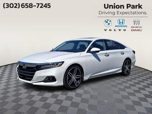 Platinum White Pearl 2021 Honda Accord Touring