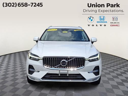 2023 Volvo XC60 Ultimate Bright Theme
