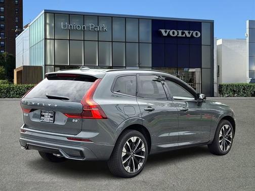 Forest Lake 2026 Volvo XC60 Plus