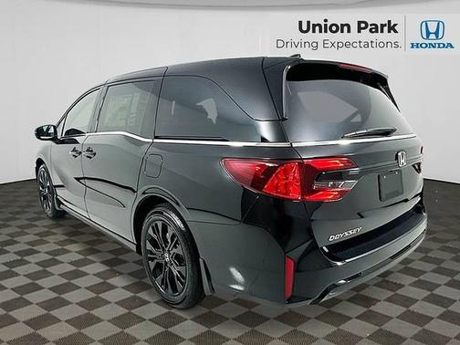 Crystal Black Pearl 2026 Honda Odyssey Sport-L