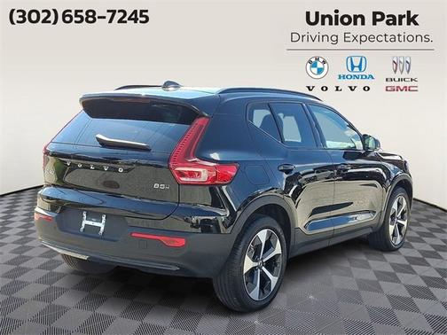 2026 Volvo XC40 Core