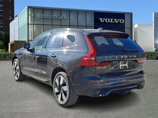 2025 Volvo XC60 Plug-In Hybrid Plus