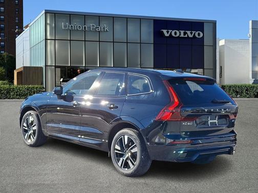 2026 Volvo XC60 Core