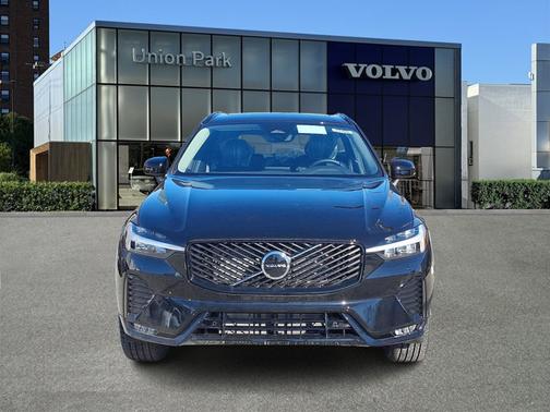 2026 Volvo XC60 Core