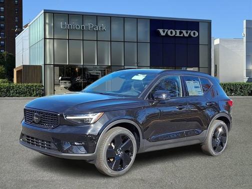2026 Volvo XC40 Ultra Black Edition