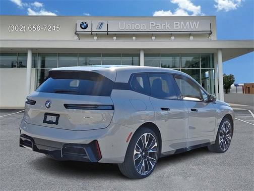 2026 BMW iX xDrive60