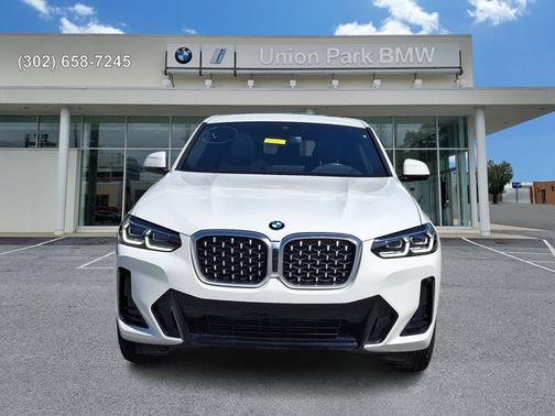2025 BMW X4 xDrive30i