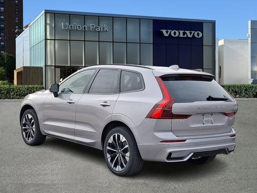 2026 Volvo XC60 Plus