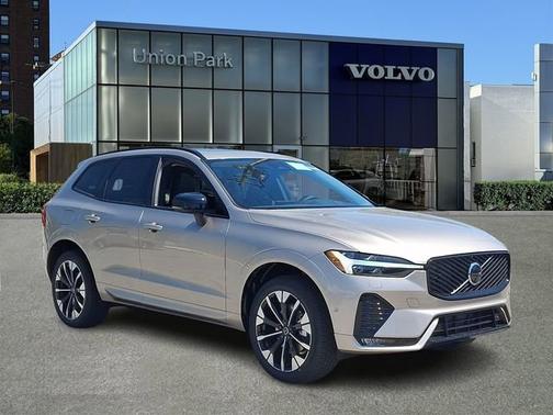 Bright Dusk Metallic 2026 Volvo XC60 Plus