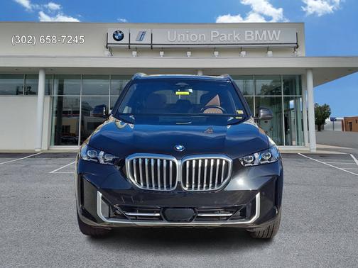 Black Sapphire Metallic 2024 BMW X5 xDrive40i
