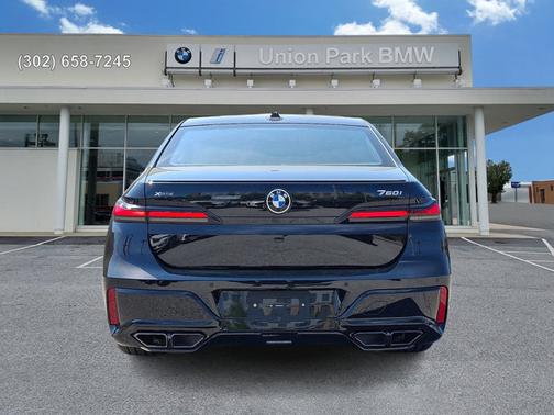 Black Sapphire Metallic 2026 BMW 760 760i xDrive