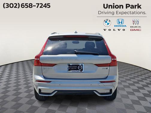 Silver Dawn Metallic 2023 Volvo XC60 Plus Dark Theme