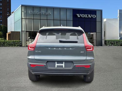 Forest Lake 2026 Volvo XC40 Plus