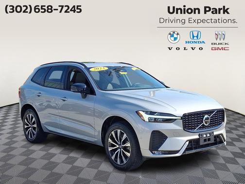 2023 Volvo XC60 Plus Dark Theme