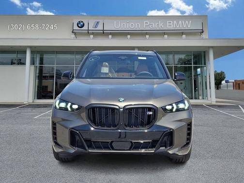 Manhattan Green Metallic 2026 BMW X5 M60i