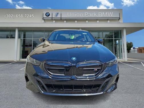 Black Sapphire Metallic 2026 BMW i5 M60