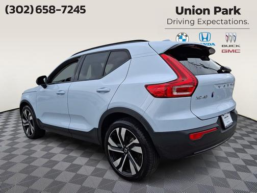 Cloud Blue 2024 Volvo XC40 Plus Dark Theme