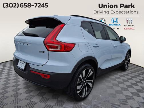 Cloud Blue 2024 Volvo XC40 Plus Dark Theme