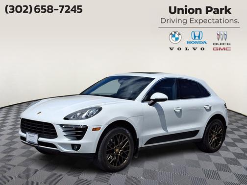 White - 0Q 2015 Porsche Macan S