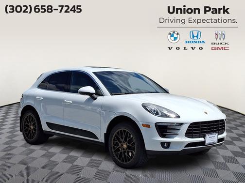 White - 0Q 2015 Porsche Macan S