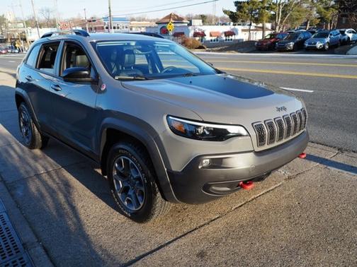 2022 Jeep Cherokee Trailhawk