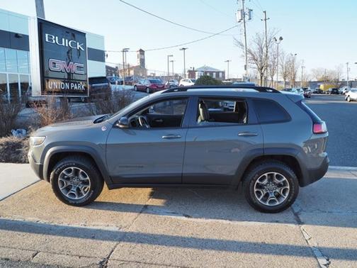 2022 Jeep Cherokee Trailhawk