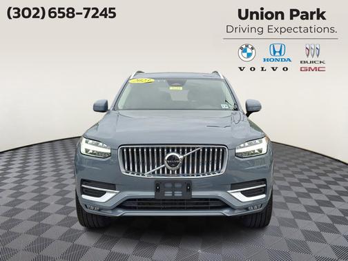 Thunder Grey Metallic 2023 Volvo XC90 Plus