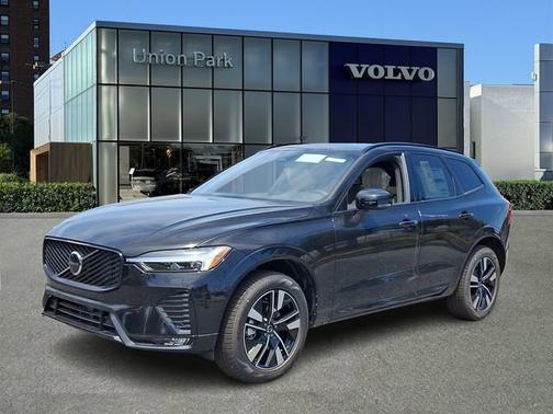 Onyx Black Metallic 2026 Volvo XC60 Core