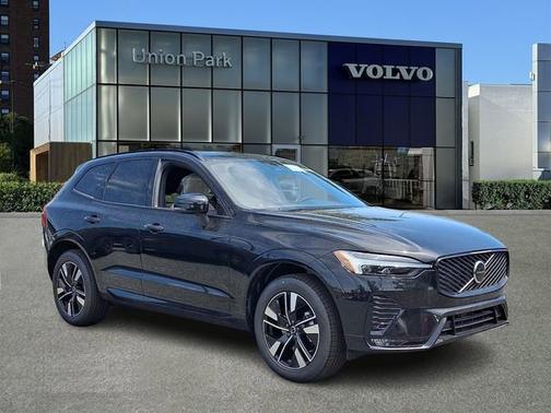 Onyx Black Metallic 2026 Volvo XC60 Core