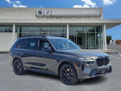 Dravit Grey Metallic 2026 BMW X7 M60i