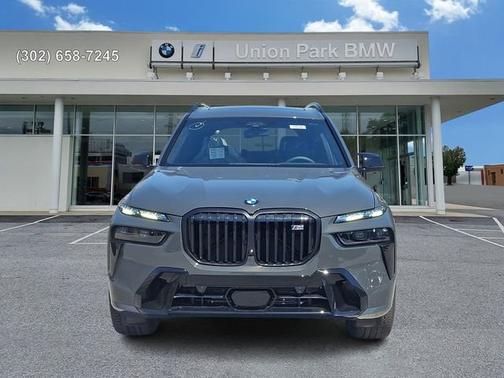 Dravit Grey Metallic 2026 BMW X7 M60i
