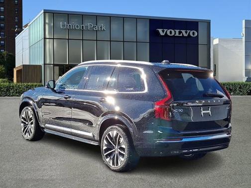 2026 Volvo XC90 Plus