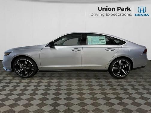 Solar Silver Metallic 2026 Honda Accord SE