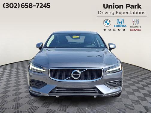 2020 Volvo S60 T6 Momentum