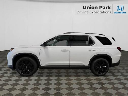 Platinum White Pearl 2026 Honda Pilot Black Edition