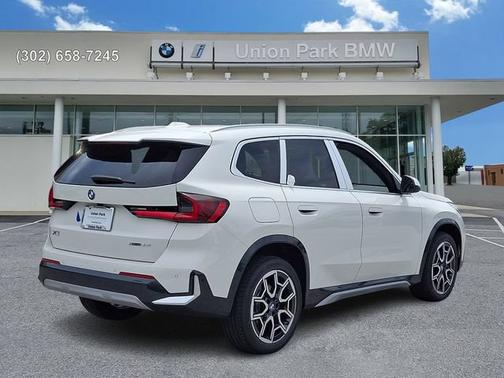 Alpine White 2026 BMW X1 xDrive28i