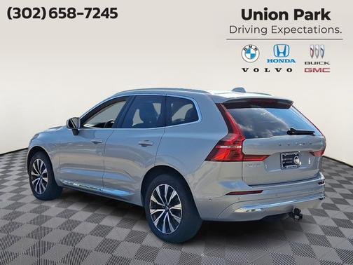 Silver Dawn Metallic 2023 Volvo XC60 Plus Bright Theme
