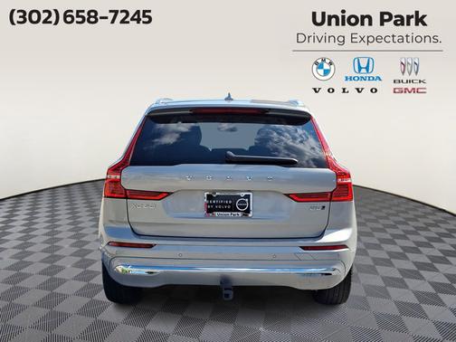 Silver Dawn Metallic 2023 Volvo XC60 Plus Bright Theme