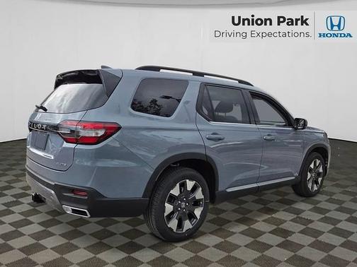 Sonic Gray Pearl 2026 Honda Pilot Elite