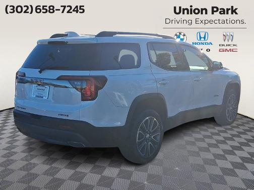 White Frost Tricoat 2020 GMC Acadia AT4