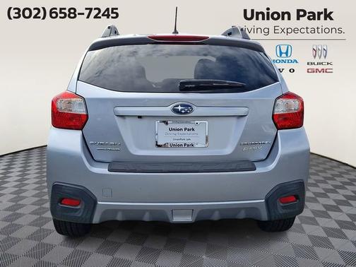 Ice Silver Metallic 2016 Subaru Crosstrek 2.0i