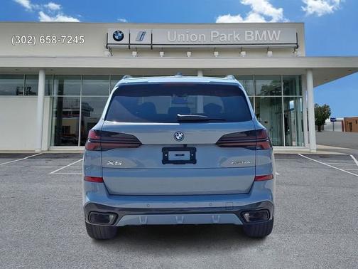 Brooklyn Grey Metallic 2026 BMW X5 xDrive50e