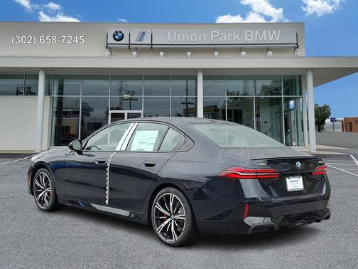 Carbon Black Metallic 2027 BMW 530 530i xDrive