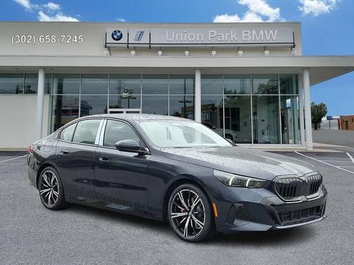 Carbon Black Metallic 2027 BMW 530 530i xDrive