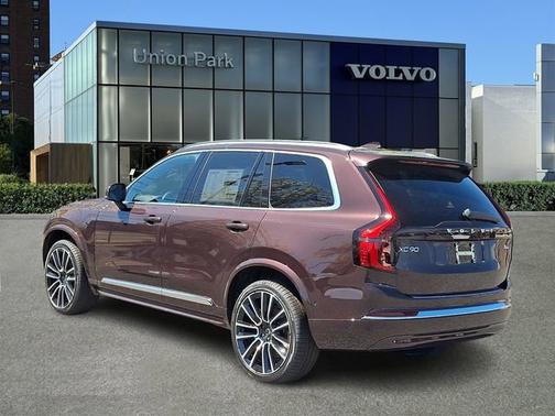 Mulberry Red Metallic 2026 Volvo XC90 Plus