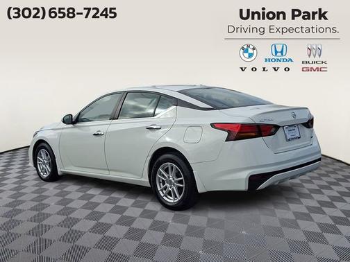 Glacier White 2020 Nissan Altima 2.5 S