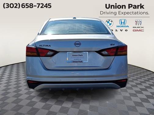 Brilliant Silver Metallic 2024 Nissan Altima 2.5 SV