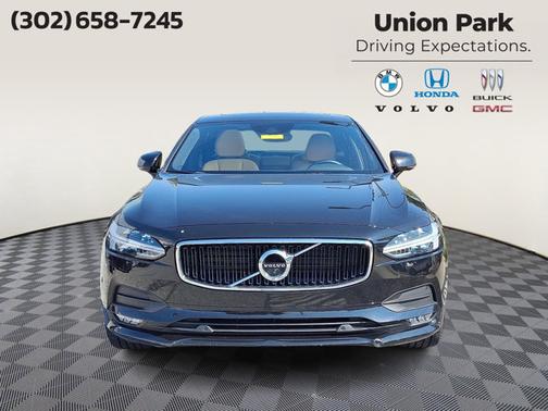 2017 Volvo S90 T5 Momentum