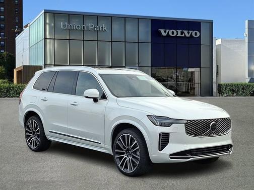 2026 Volvo XC90 Plus